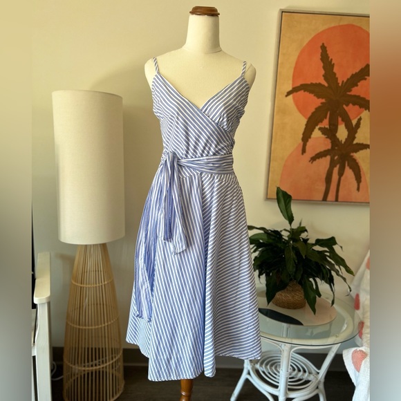 DECJUBA Dresses & Skirts - Decjuba Dress